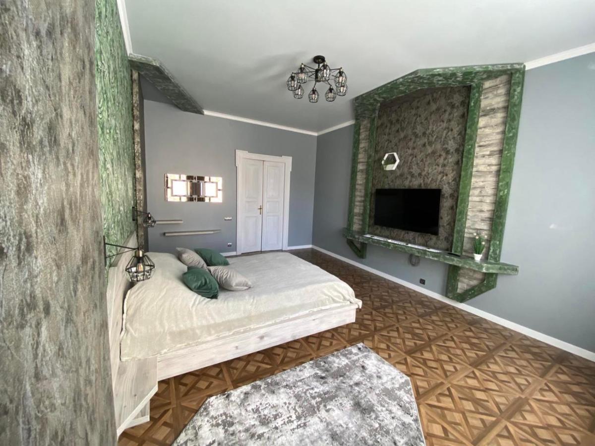 Apartment On Balabana Street Lviv Buitenkant foto