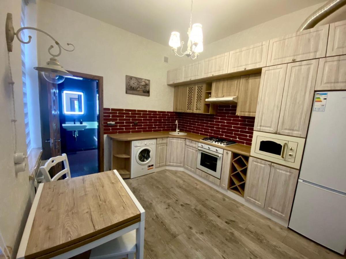 Apartment On Balabana Street Lviv Buitenkant foto